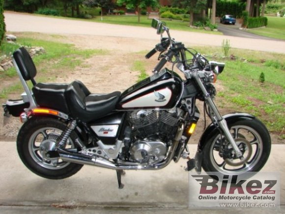 1985 Honda VT 1100 C Shaddow photo
